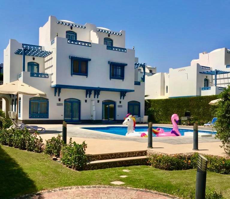 Luxury Villa With Pool In フルガダ エクステリア 写真