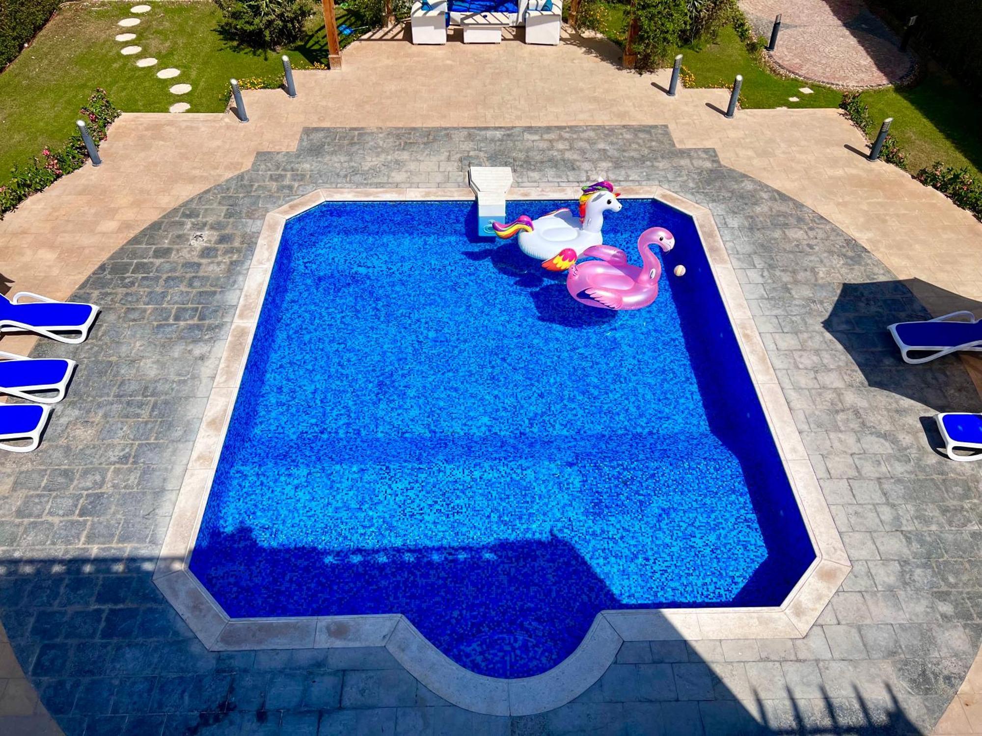 Luxury Villa With Pool In フルガダ エクステリア 写真
