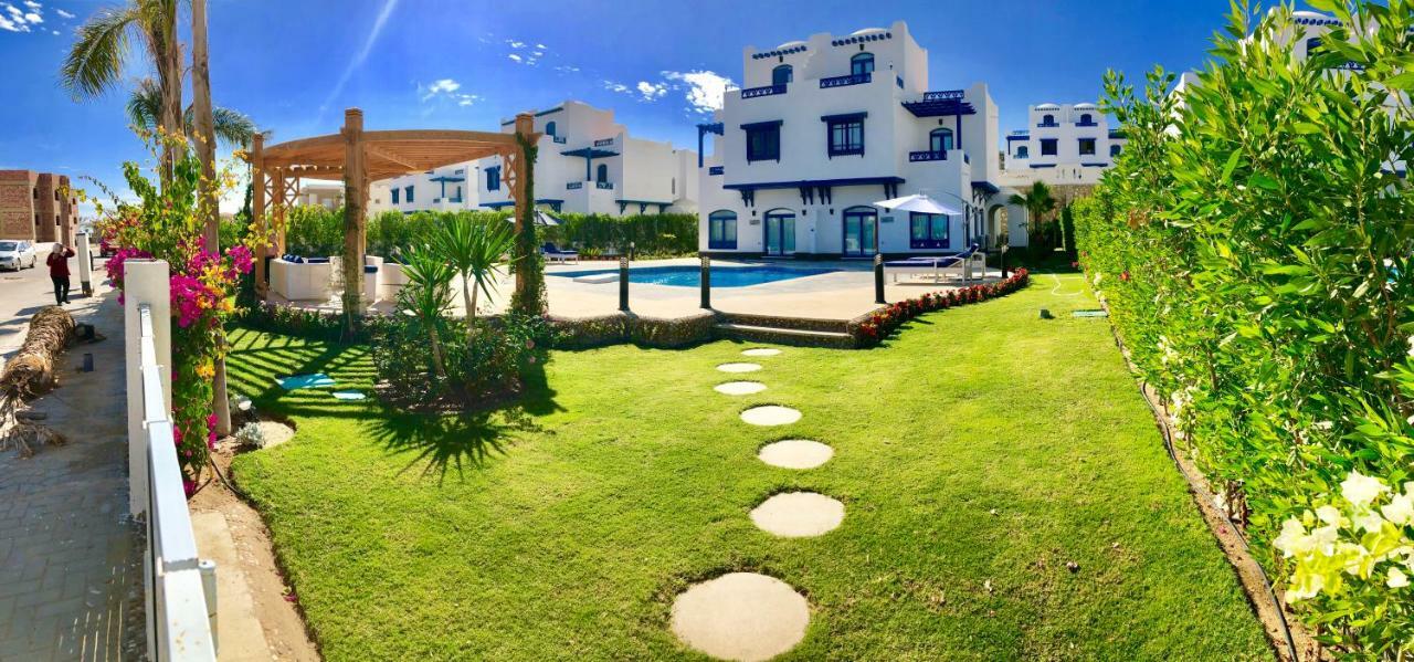 Luxury Villa With Pool In フルガダ エクステリア 写真